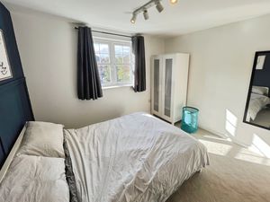 Bedroom - click for photo gallery